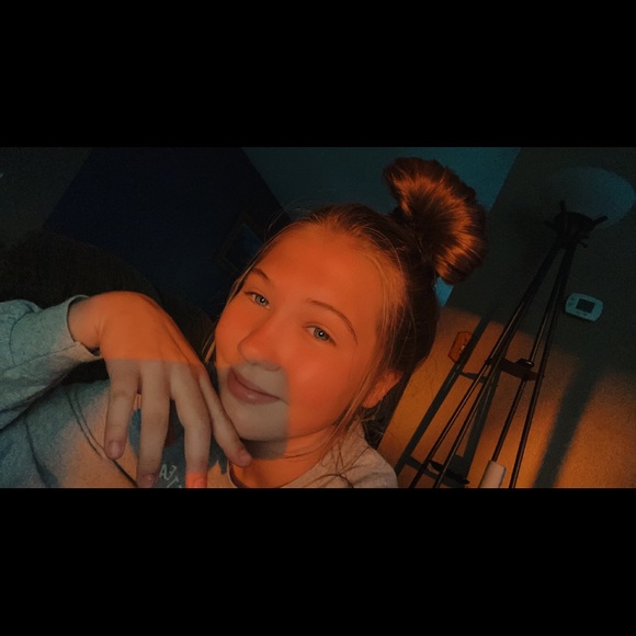 Meet your Posher, Kylee - Picture 1 of 1